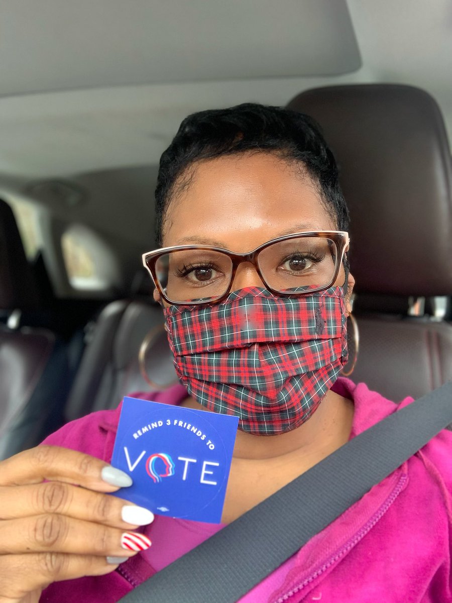 MonicaGoree's tweet photo. If you’re in GA... Mask up and go VOTE!!! #remind3togoVOTE #EarlyVoting #rocktherunoff https://t.co/5Pl7F3cNdy