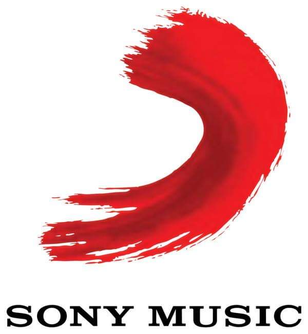 Une belle transition pour vous parler de Sonic Music France, la troisième major de cette industrie. La maison de disques détient notamment les labels : Columbia, Arista, RCA