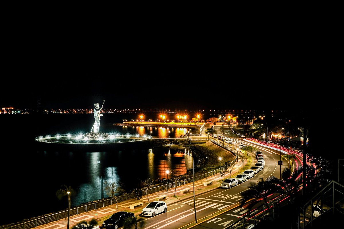 En el 2020, colocamos más de 8000 nuevas luces y luminarias LED en calles y avenidas de Posadas. Ahora tenemos una red de alumbrado público moderna y eficiente, que ilumina mejor y brinda mayor seguridad a todos los vecinos.

#1AñoDeGestión