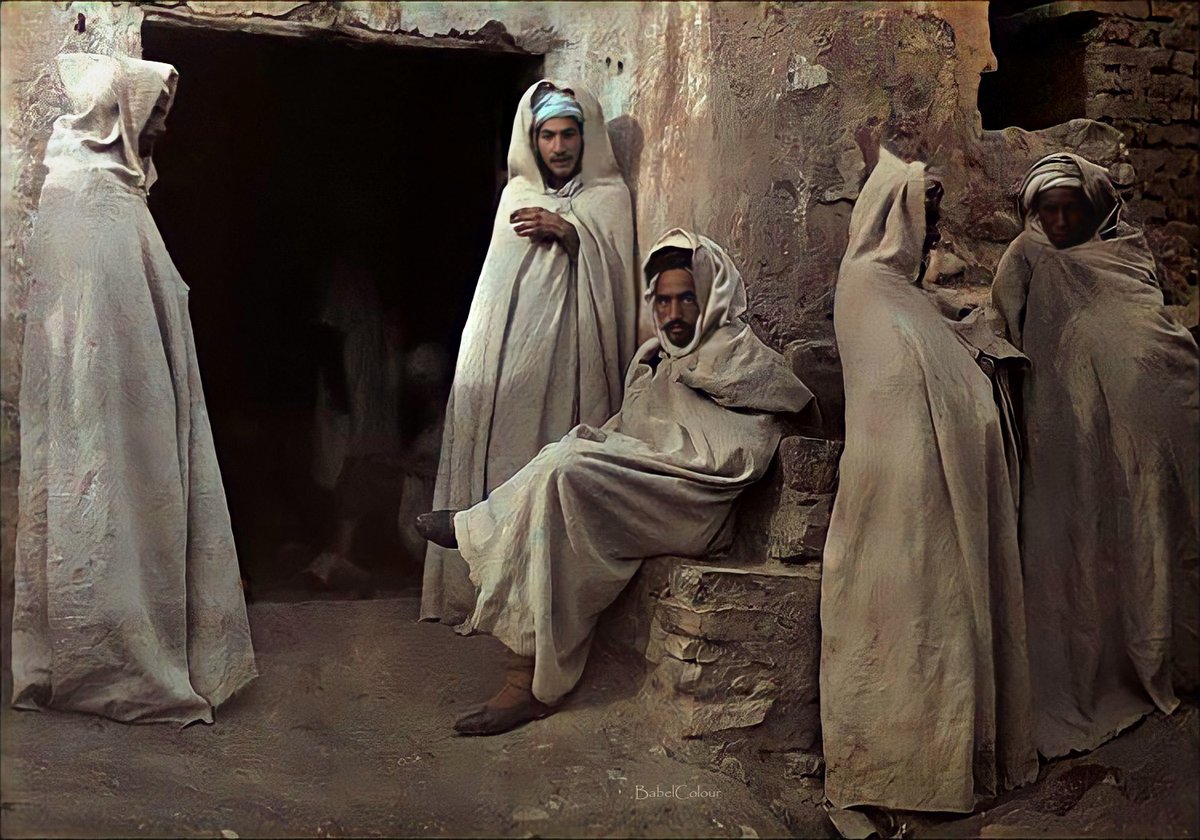 This stunning autochrome looks like a Biblical scene and is composed and lit like a painting. I find it beautifully bewitching. It was taken in Algeria in 1926 by Franklin Price Knott. It is not colourised.