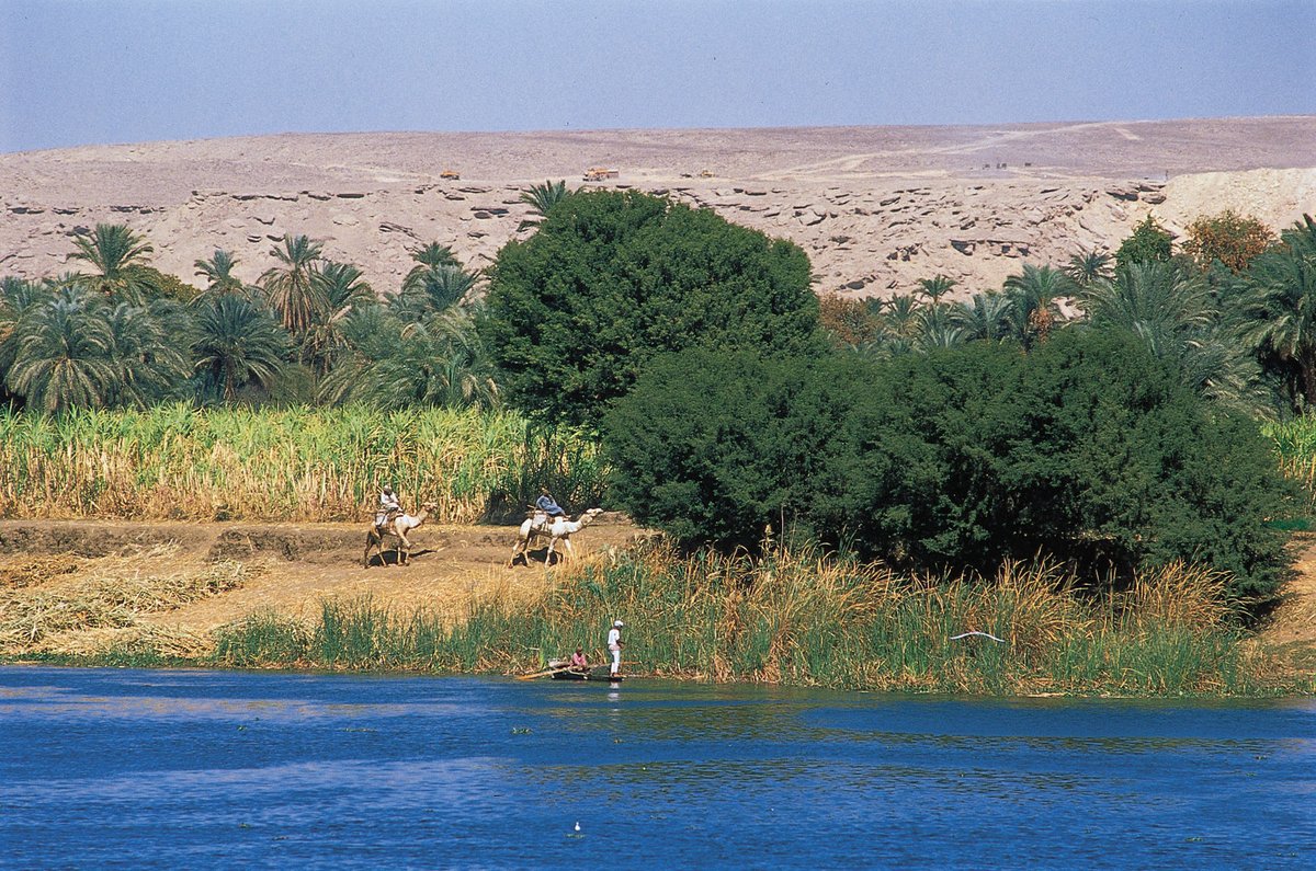 The term Kemet means (The black lands) It is believed this was a reference to the dark and fertile soil which was abundant in Egypt. Especially along the banks of the River Nile as pictured below. All the big settlements in Eqypt were situated along these banks near the water.