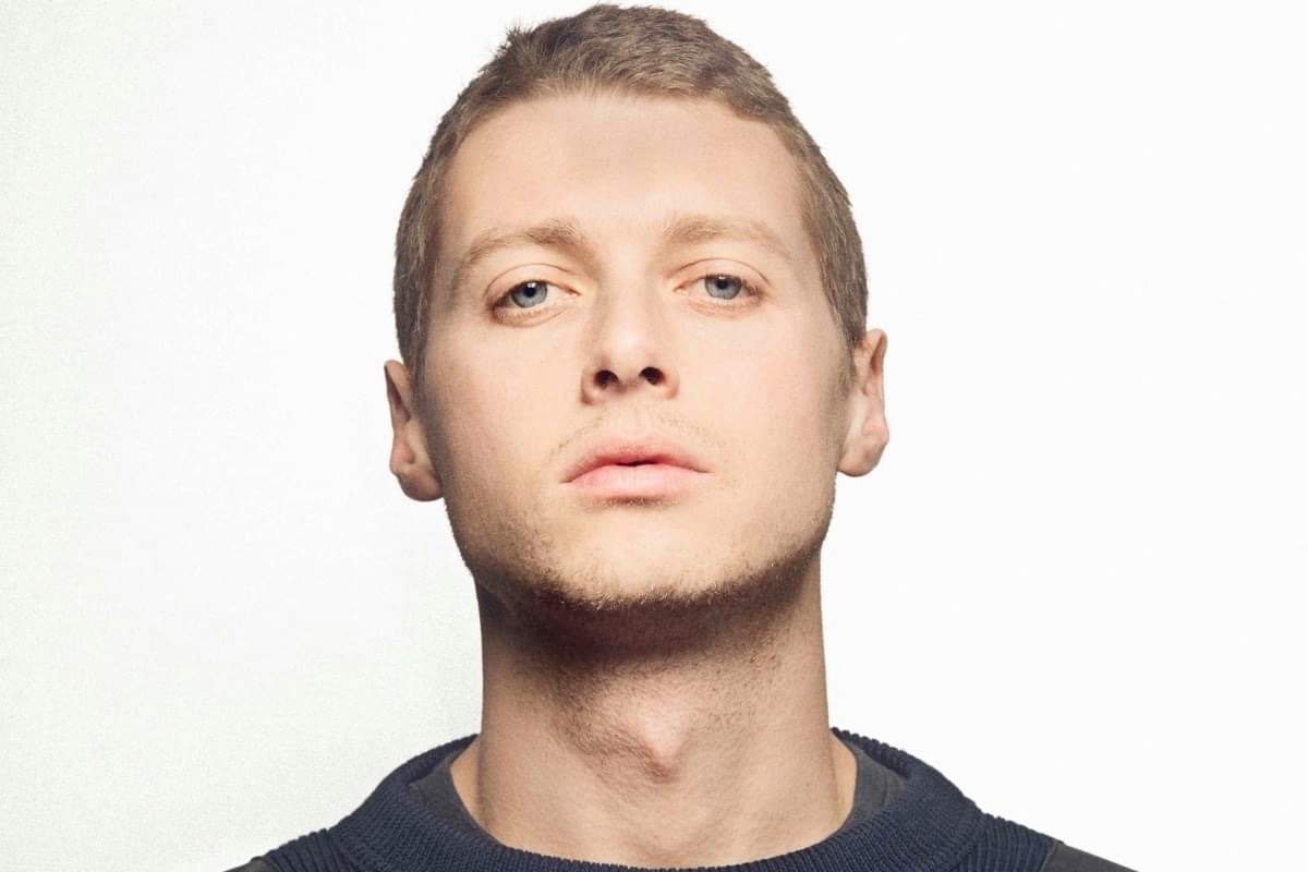 Mais aussi le label de Antoine Guéna (Fonky Flav de 1995) qui compte dans ses rangs des artistes de valeur comme PLK, Georgio, Bekar, Tsew the kid.