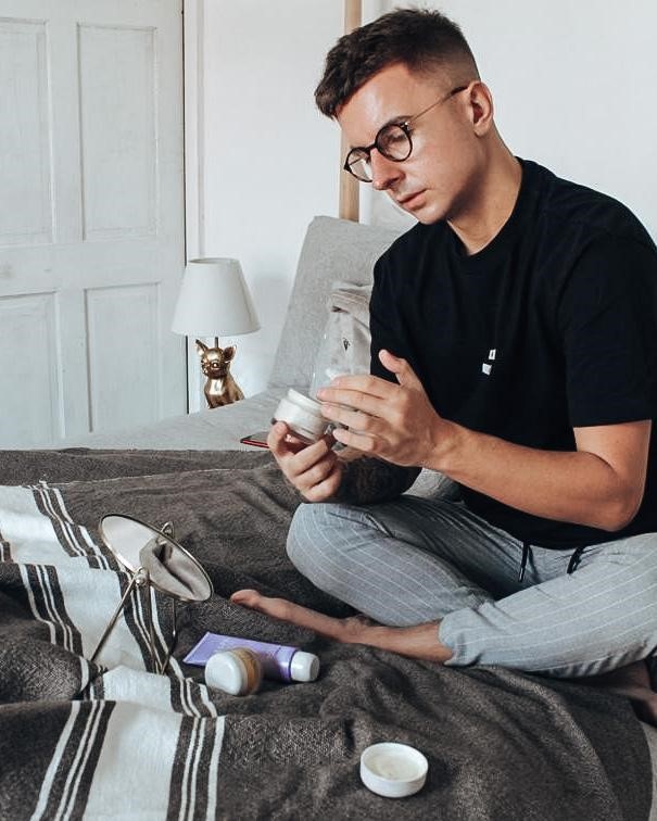 Recreate the spa experience at home with natural products designed to restore your skin, body and mind🌷 Tell us your spa day essentials in the comments below🌻
@andrewdwheatcroft
#ESPASkincare
