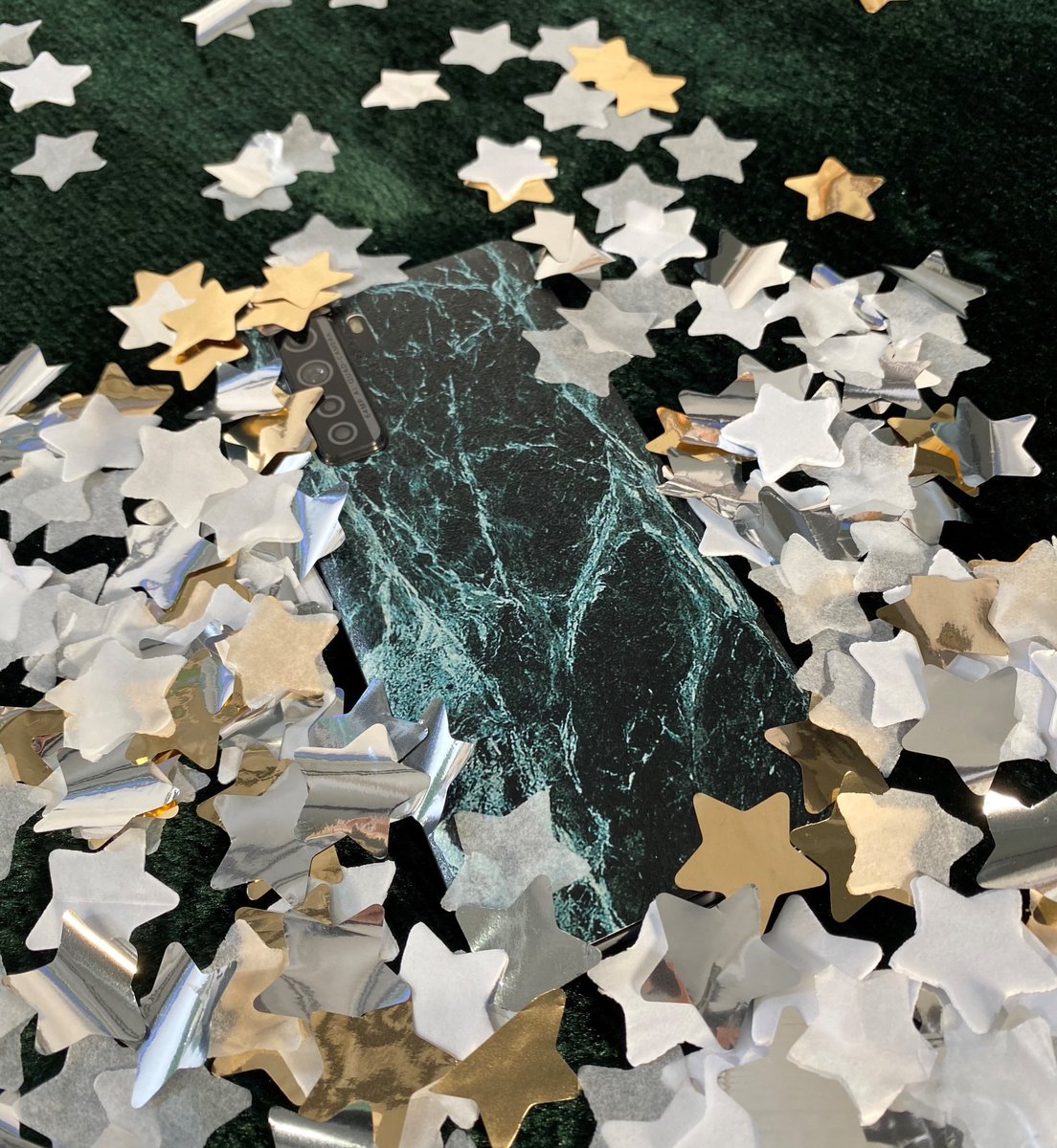 MnkyGreen's tweet photo. Verspieltes Marmordesign in träumerischen Grüntönen können auch dein Smartphone zum Highlight machen! Wir lieben diesen Look, wie gefällt er dir? 😍✨

#marble #greenmarble #style #trend #xmas #christmas #phoneaccessoires #protectyourphone #dhdl #diehöhlederlöwen https://t.co/wWJKHDzNl4