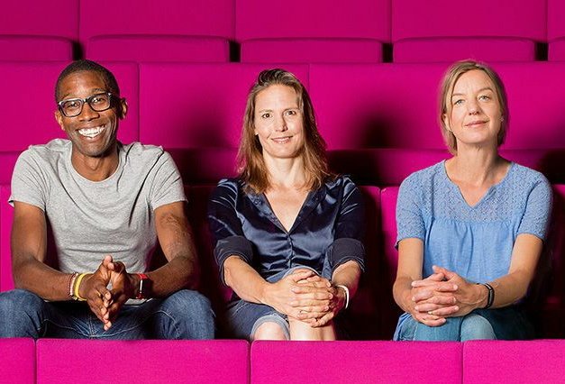 Can't wait for tonight's @Ri_Science Christmas Lecture @BBCFour 8pm. Co-hosts @seis_matters @helenczerski @shine_tara. Every child, no matter their background, should grow up thinking they can be a scientist. This yr's #XmasLectures should inspire us all. Representation matters.