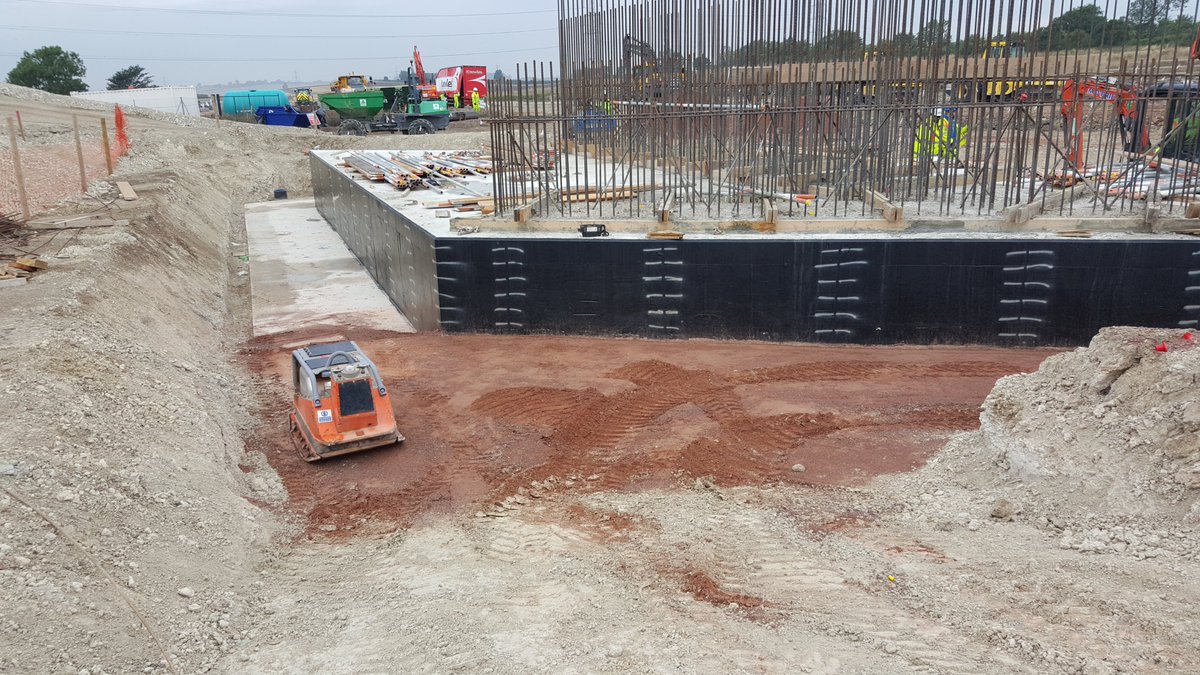 First, the foundations. I’ll do a foundations thread this week to fully explain, but for now all you need to know is this: Foundations connect the bridge to the ground. They support it and keep it stable. With no foundations, you have no bridge.