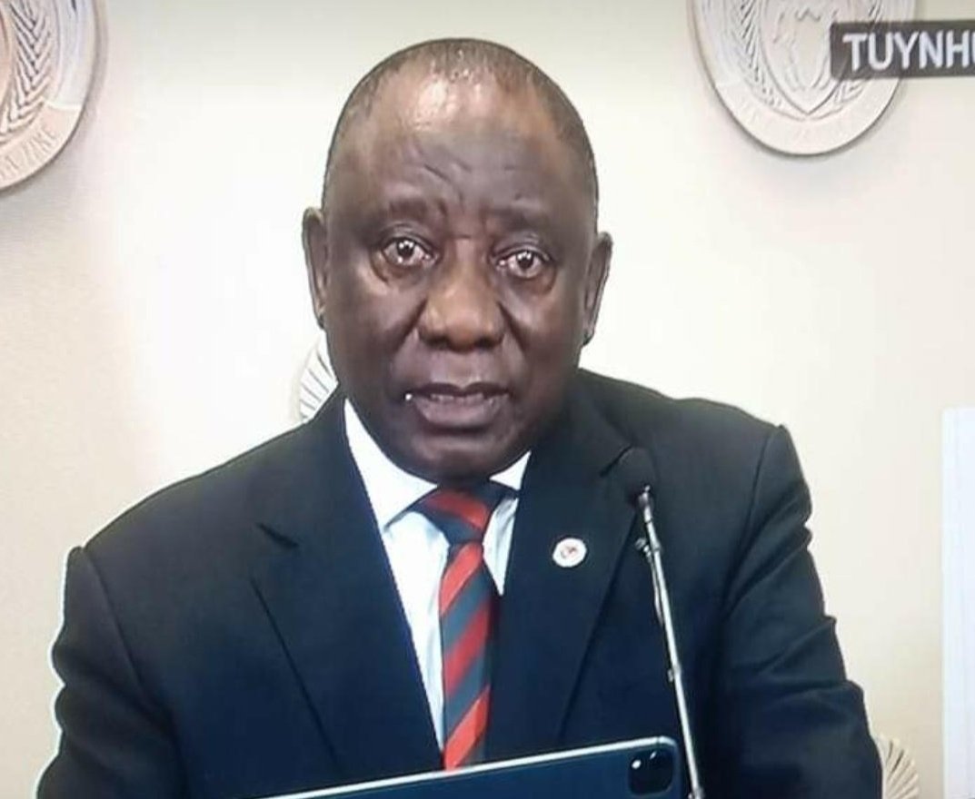 Research_Ambit's tweet photo. The way our president cried for our country and our people had me in tears. @CyrilRamaphosa thank you for leading us, protecting us, and putting our lives first. #lockdownlevel #southafrica #familymeeting #covid19 https://t.co/yHR748TKCh