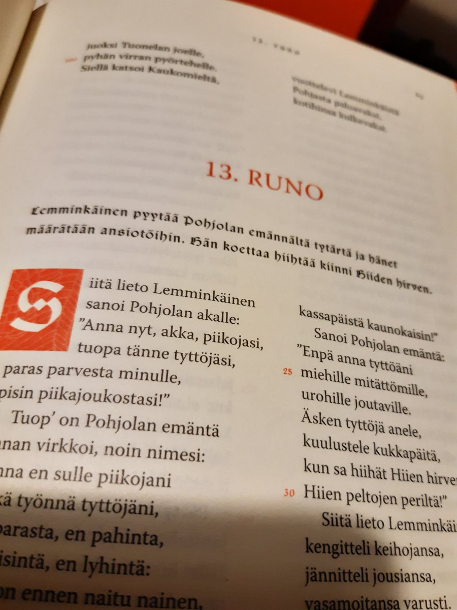 anileanii's tweet photo. Nykyisin harmitellaan, kun on niin vaikeaa löytää sopiva puoliso. Eipä oo helppoa näillä #Kalevala'nkaan mahtiuroksilla. Luen muutaman runon illassa ja vähintään yhdessä joku lähtee hurjalla uholla tuhoon tuomitulle kosioreissulle 😅 https://t.co/cWnaWbNymr