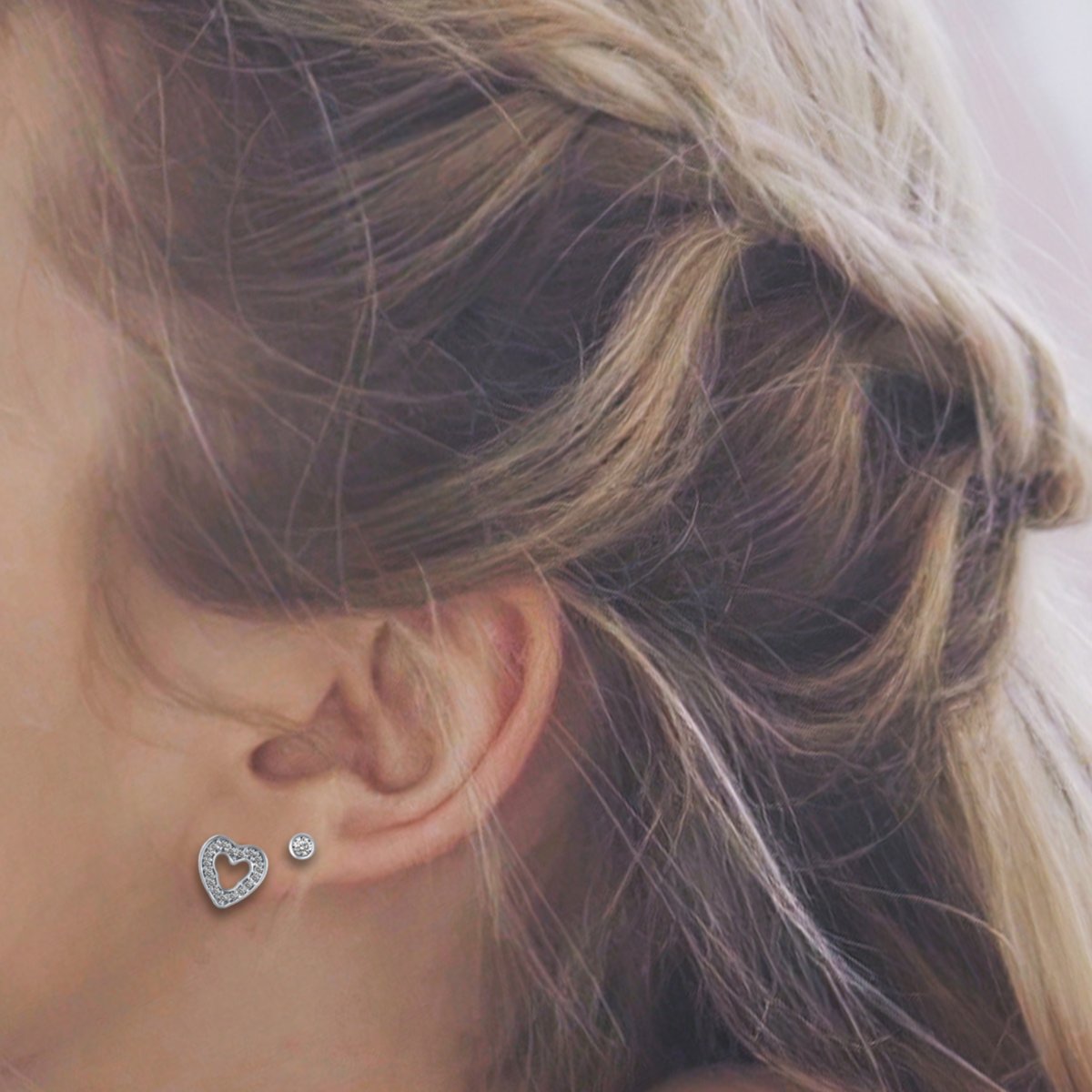 PrimenPure's tweet image. Coming soon!

Bezel setting studs and Heart studs in Sterling Silver925

#primeandpure #jewelry #primepure #simple #studs #❤️ #heartearrings #fashion #earrings #style #silver925