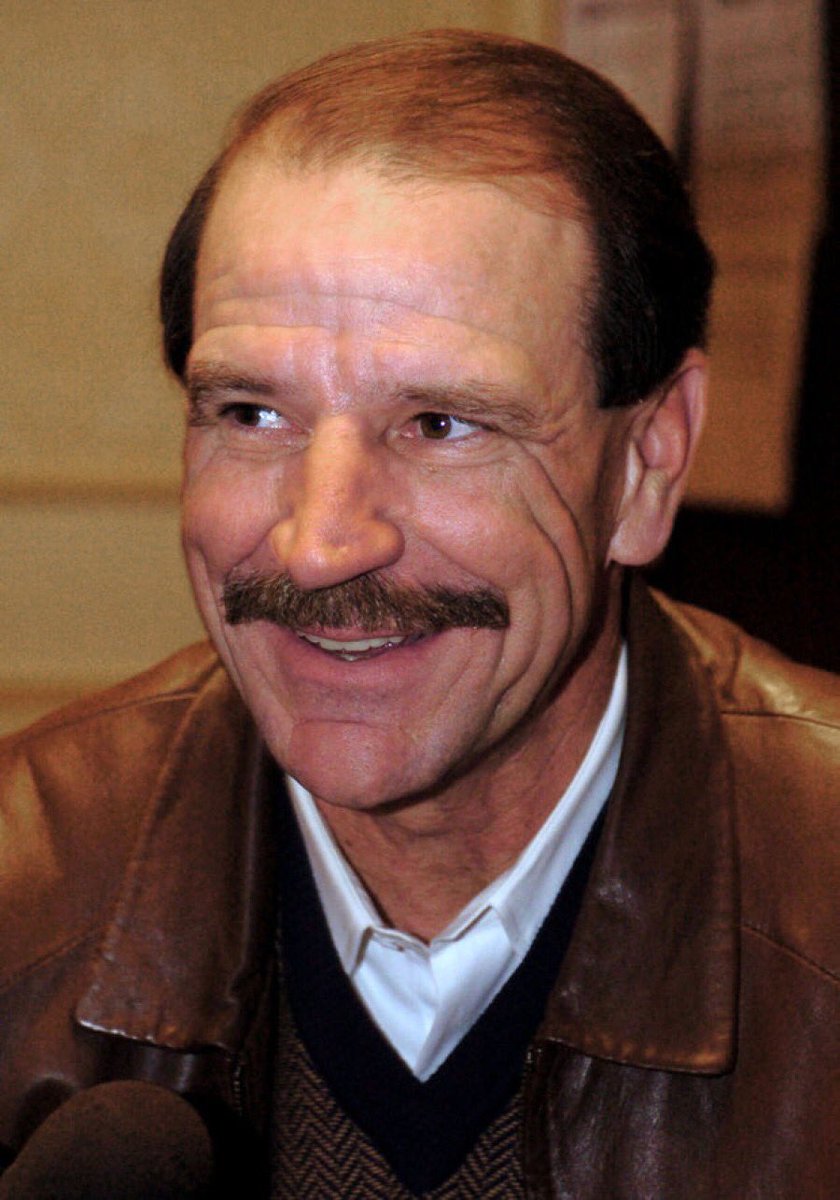 16) In 1990, WGN Radio wanted Rosey to choose their new color man - Bob Brenly or Ron Santo. After working with both at practice games in FL,Rosey convinced management to hire them both.