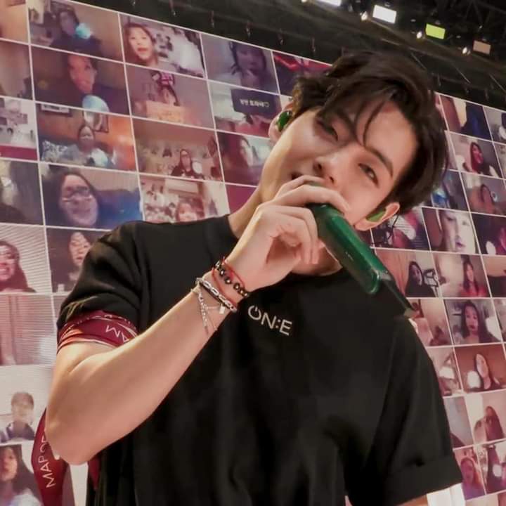 mots: one taehyung... the buff arms...