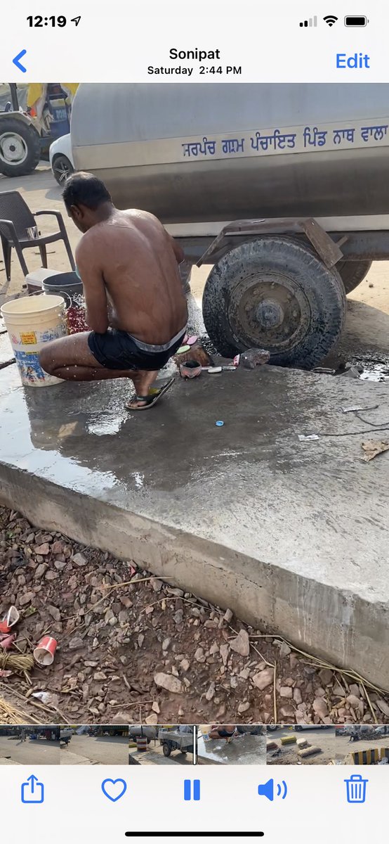 3)  #FarmersProtestHijacked It didn’t like a  #Farmers protest at all. The camp setup near  #Murthal was setup in a very organised way. Hot water Hamam for bathing,fire wood stock all neatly stacked up like in a cantonment area or a forward military unit. With plenty of water supply