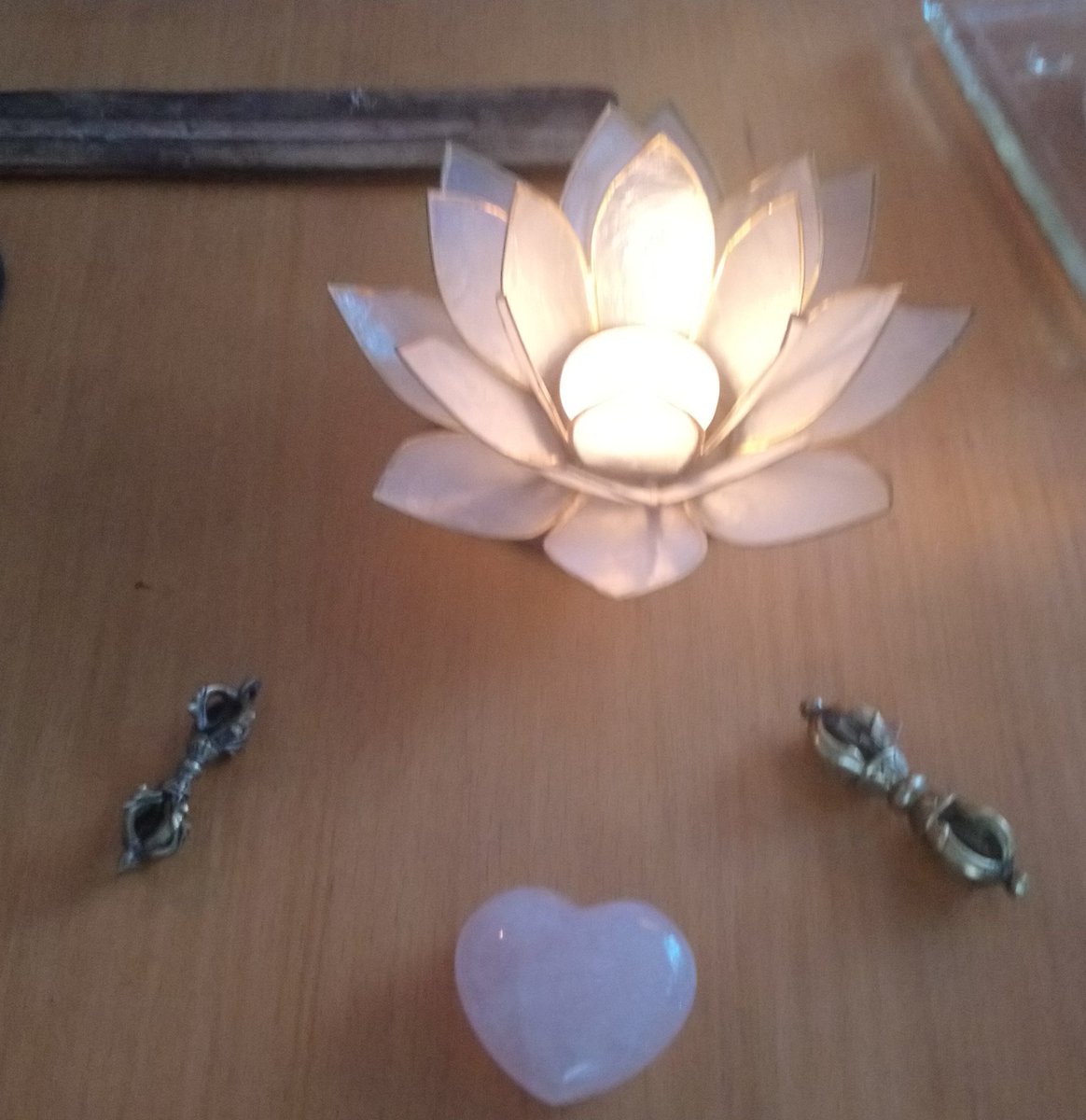 womannotfish's tweet image. 'Love him anyway' the repeated message from my higher self. #Love is the only way #mondaythoughts #LoveWithoutFear #LoveWithoutBoundaries #LoveRevolution #unconditionallove #DatingAdvice #datingtips