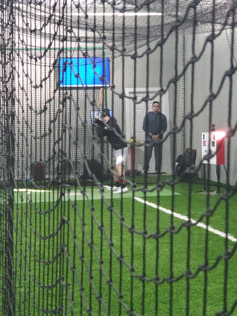 <a href="/LCIndiansBball/">LC Indians Baseball</a> edges out <a href="/MunsterBaseball/">Mustang Baseball</a> 5-3 in game 4 of #theregioncup. Full slate of games again tomorrow with <a href="/andreanbaseball/">59ers Baseball</a> vs <a href="/HobartBaseball/">Hobart Baseball</a> for the <a href="/TheRSN/">Region Sports Network</a> game of the day at 2:00! Amazing day 1, thanks to all the players!