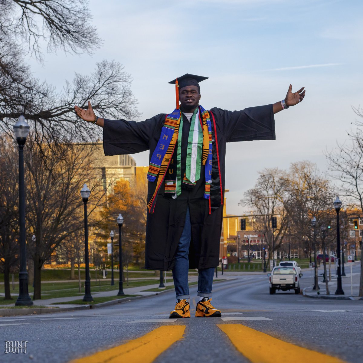 nigerian_dunker's tweet photo. And the grad posts are done! Thank you to OSU and to each of you for making this journey worth every minute. Love🖤. 

Shoes: @worktoon https://t.co/EBNoKTyGEF