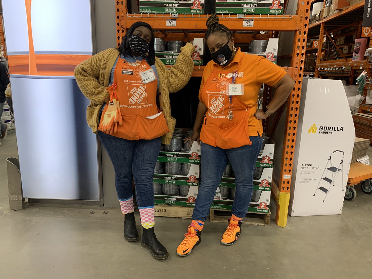 Crazy sock day! #4142 @RidleyHomeDepot @wxw430 @BiggDogg4142