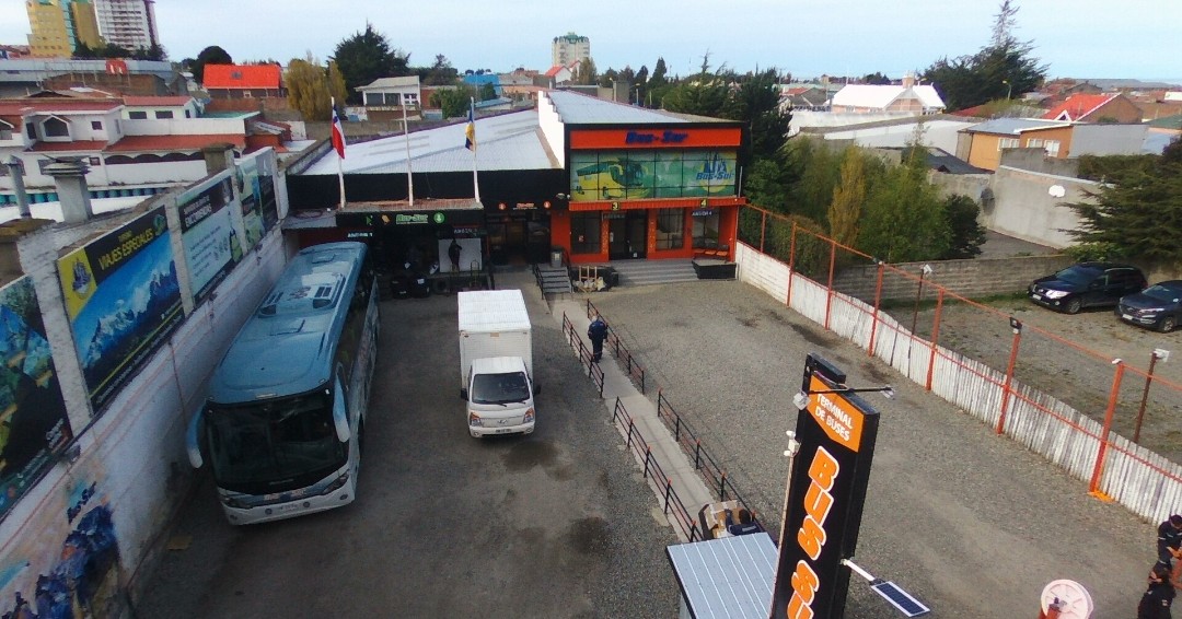 bus_sur's tweet photo. Vista aérea de nuestra oficina de Punta Arenas 
Gentileza @loop__lab
#instapuq #bussur #magallanes #looplab #puq #patagonia #chile https://t.co/NQ9vByAEn8