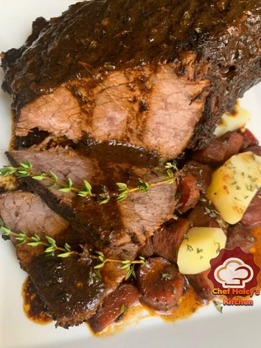 ChefHalcys's tweet image. Pot Roast Beef Jamaican Style. Full recipe on my channel youtu.be/SW6CSi16Gck Subscribe, like and share