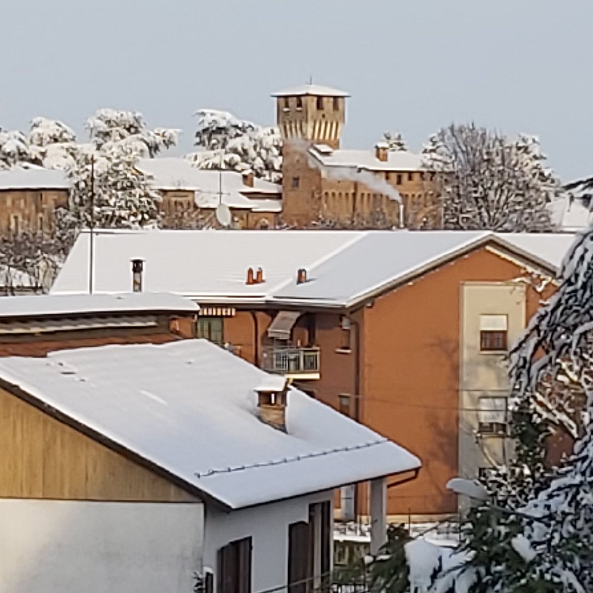 mr_fotografie's tweet photo. La neve non permette mai a nessuno di nascondere il suo tragitto ... per quello ama essere limpida ! ❄☃️
Follow: @mr_fotografie
#neve #nessuno #tragitto #ama #limpida #pozzoloformigaro #città #feste #panorama #castello #followforfollowback #likeforlikes #mircoroncolifotografie https://t.co/M0dQnGmL3X