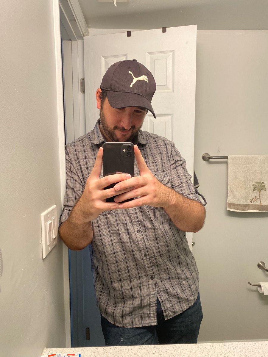 Derfnuggs's tweet photo. First post in forever. 😁 How do I look? #selfie https://t.co/nncASseY4V