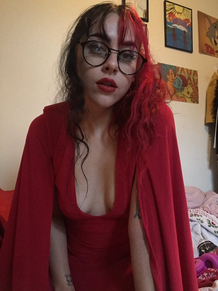 kyriakib2's tweet photo. Hi!! My #onlyfans is just $6 get it today 🥵🥵👅👅 #nudes https://t.co/LPEBOX6t19 #hottie #onlyfansgirl #kink #kinky #kinks #kinkyonlyfans #bdsm #bdsmvideo #domme https://t.co/cjxtFLtrzy