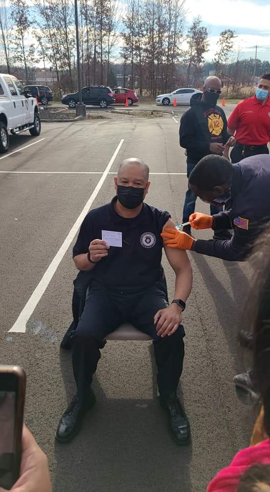 MEM_PoliceDept's tweet photo. Members of the Memphis Police Department's Command Staff, MPA Officers, and other local first responders took the Covid-19 vaccine today. https://t.co/E3lF0bEl9y