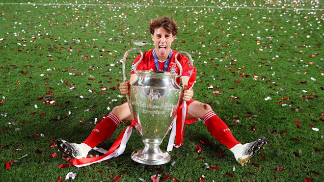 24)Alvaro Odriozola - Only made 5 appearances all season and he wasn't injured. Just lacked the positional sense and wasn't much better going forward.Got 1 assist for Lewys header vs Chelsea. He always seemed a bubbly character that could help a dressing room during turmoil!