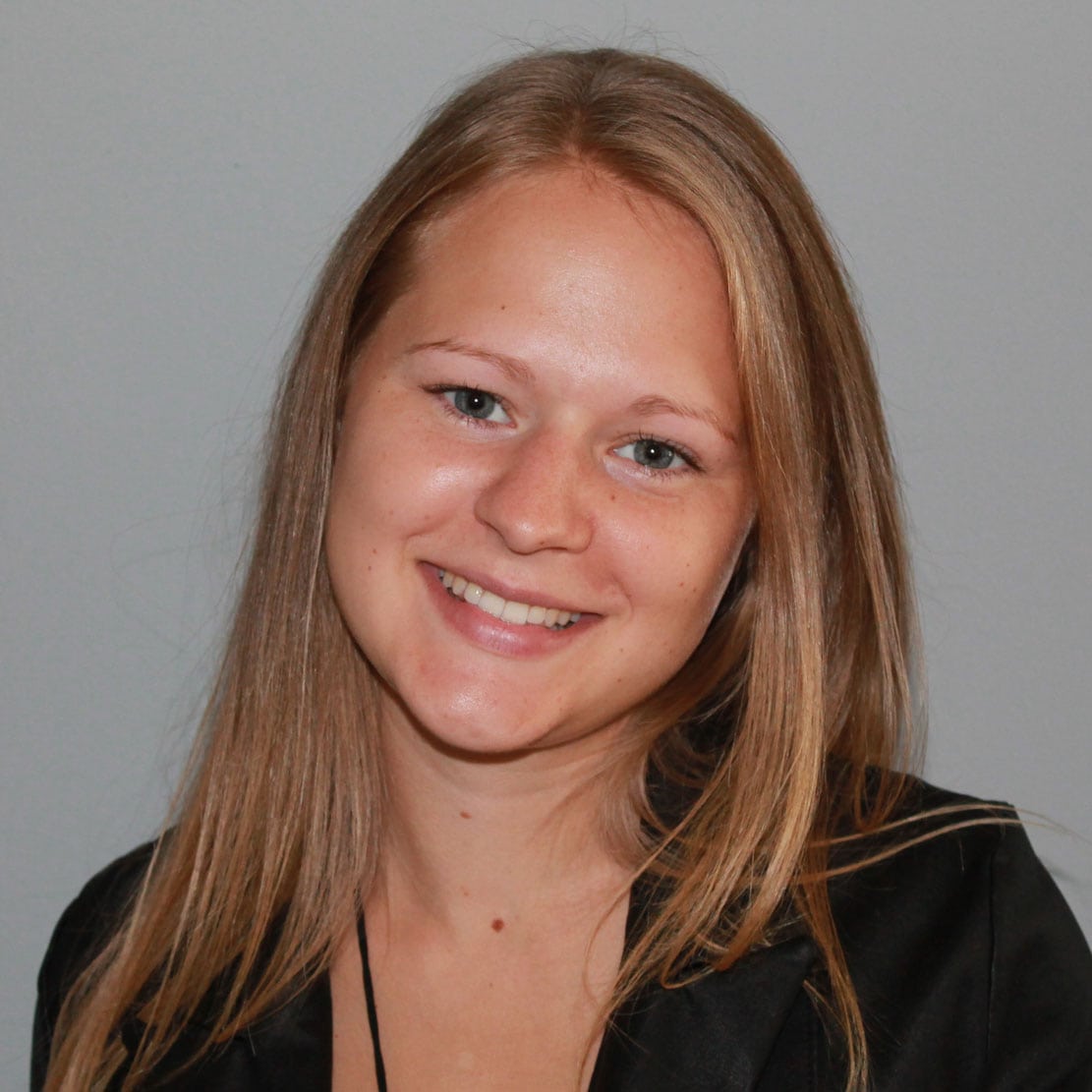 Congrats to Kyra Lightburn  @soil2skyecology & Sabrina Rondeau  @SabRondeau on sailing through their  #PhD qualifying exams during 2020. No mean feat under any circumstances, let alone during a pandemic!  #ProudSupervisor  @1in3mouthfuls  @UofG_SES