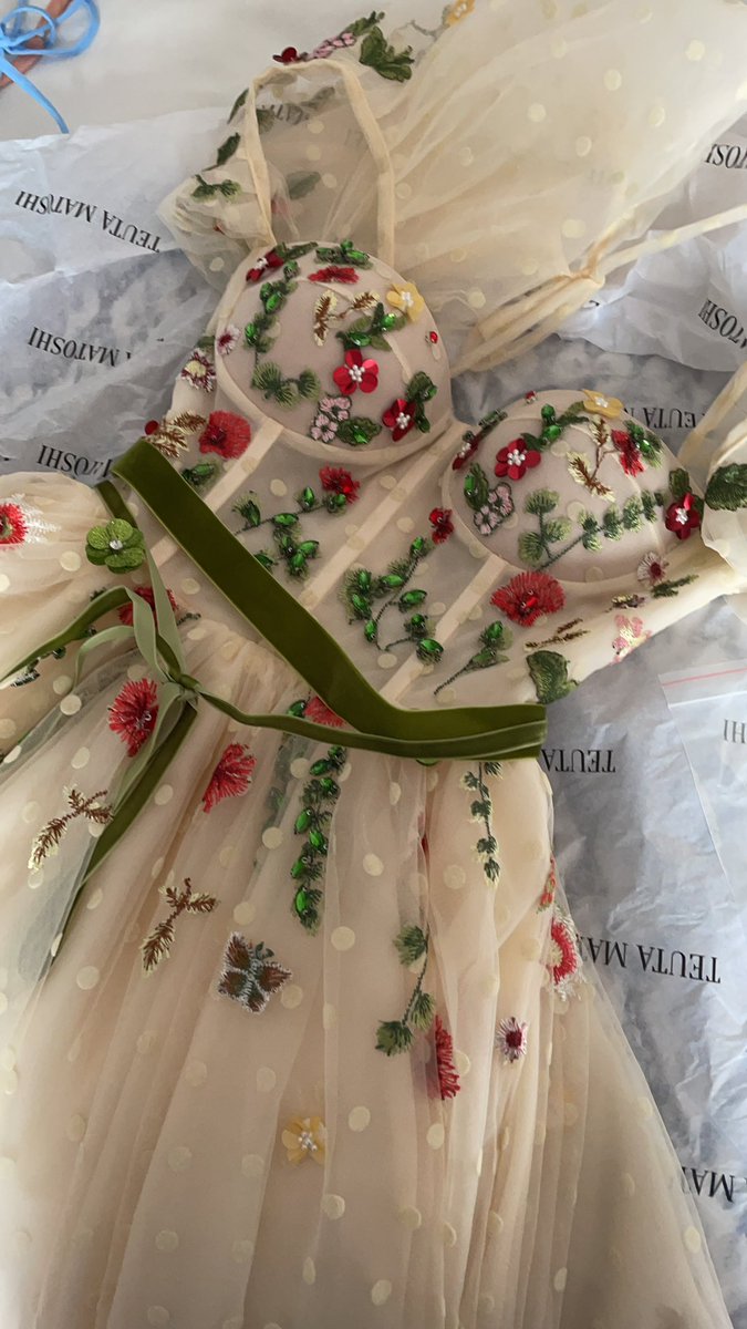 TealeafAlex's tweet photo. My dream Teuta Matoshi arrived today! #teutamatoshi #lirika https://t.co/T4xsjtUmnk