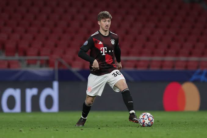 Not Ranked: Angelo Stiller - Seems like his last few months with Bayern after not signing a new deal. Bayern seem to be going down the Roca/Tiago Dantas road! Another elegant player on the ball, who has a bright future, maybe not at Bayern!