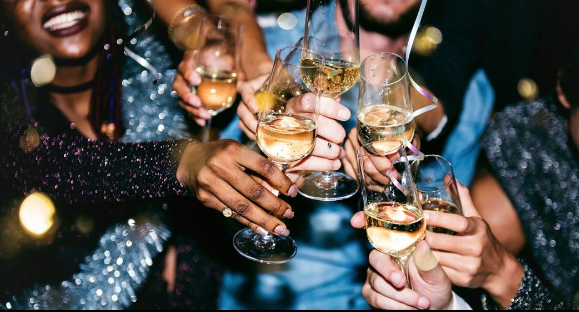 Have you made your New Year's Eve reservations yet?! Tables are going fast so give us a call to make your reservation today! 

#NYE #AmericanSocial #NYEMiami #NYEFtLauderdale

americansocialbar.com/brickell/