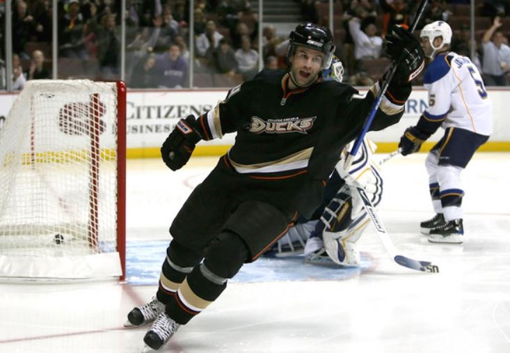 Happy Birthday today to 2015 inductee Rob Niedermayer! 