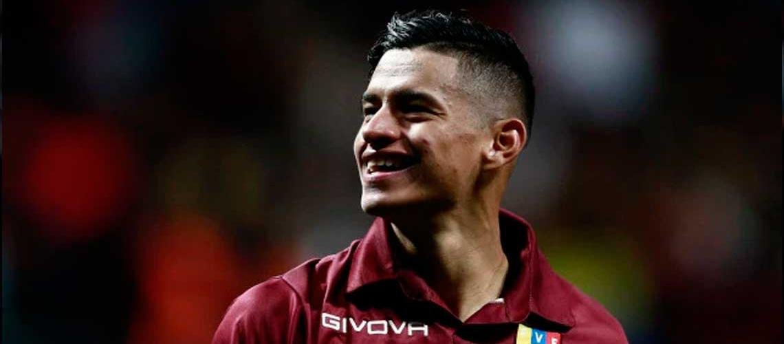 En el escenario  #Vinotinto, después que se creía que estábamos blindados por el Lateral Derecho (Rosales, Hernández, González, Feltscher, García...), apareció una "nube negra" que se detuvo sobre los posibles candidatos tanto del presente como a futuro para esa posición.