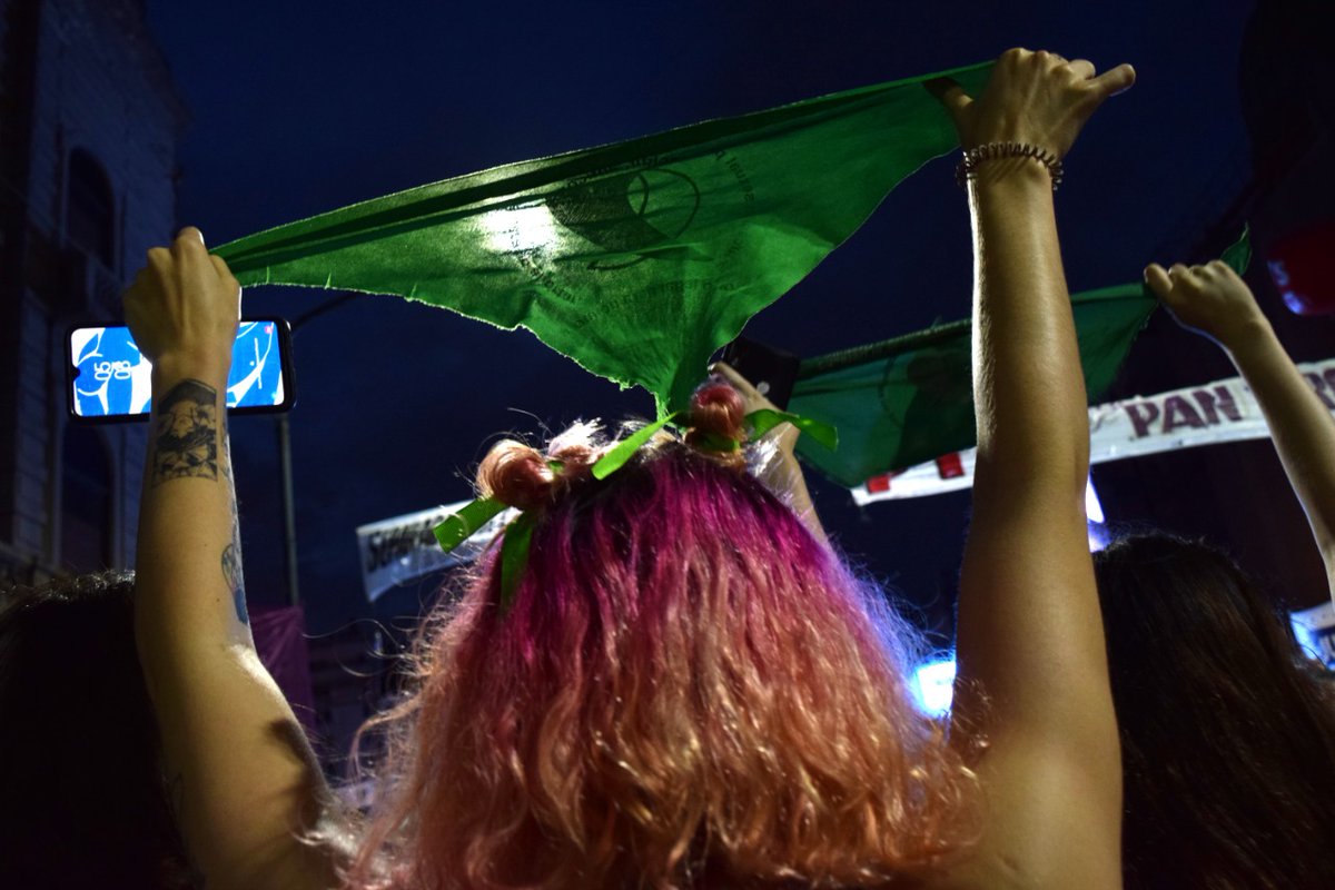 EliGAlcorta's tweet photo. Mañana es el día. La emoción nos invade, el trabajo fue mucho y el camino para llegar hasta acá fue largo, pero llegamos.

Tenemos la oportunidad de hacer historia. Es ahora. #QueSeaLey 💚 https://t.co/bCxiNuohdh