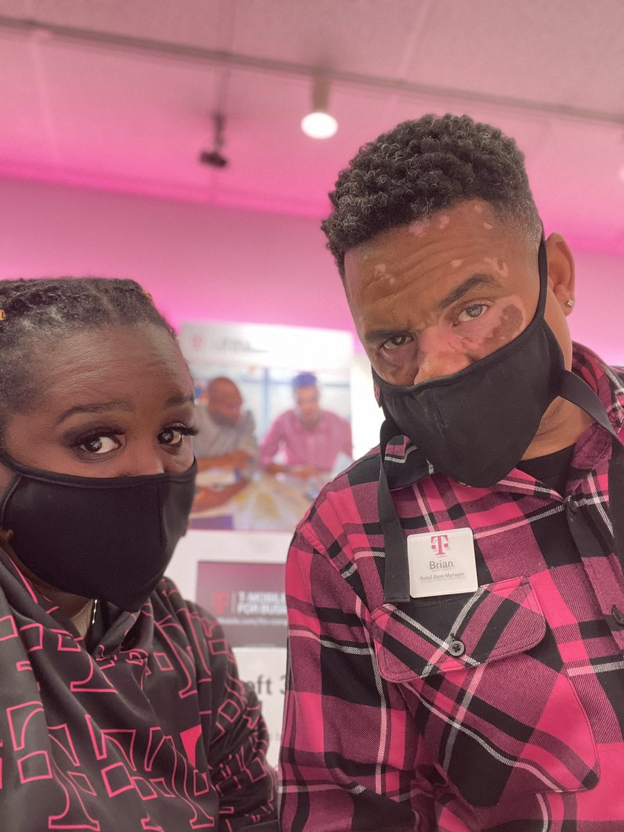 KendraTmobile's tweet photo. Serious about Tmo 4 business ‼️

Serious about our customers  ‼️

Serious about 5g  ‼️

Seriously coming for 2021 ‼️‼️

#SeriouslySuccessful 🔥🔥🔥🔥 https://t.co/xag8deHsKo
