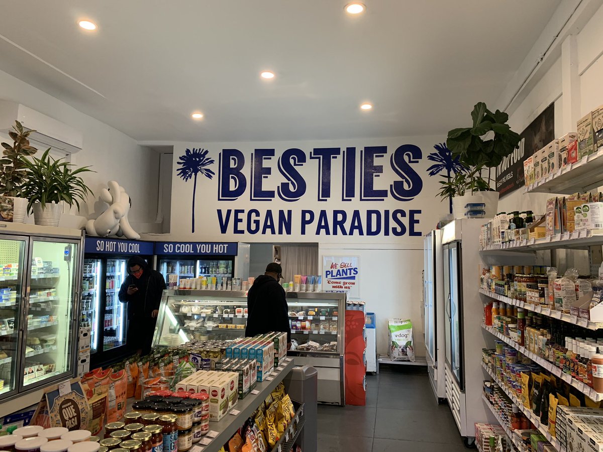 KeisFashion's tweet photo. Ahhhh just went to a vegan grocery store :) https://t.co/J2cdi1Od1X