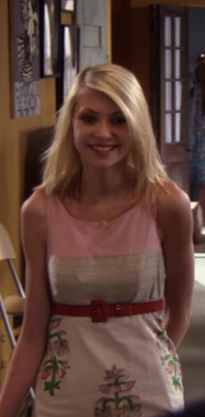 hunteryharris's tweet photo. these bridgerton empire waists ........... jenny humphrey culture https://t.co/WQD9FwgAzT