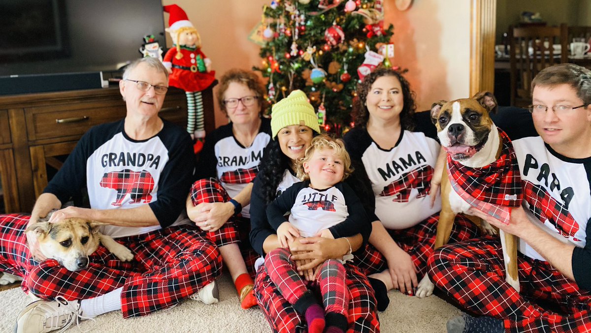 purnimakolenda's tweet photo. If only yβall knew what it took to get πΈπ #famovereverything
#merrychristmas #happyholidays #christwasborn #familyphotos #auntielife #2020vision #xavierjacksonkolenda #aussie #australianshepard #aussiedog
#actorslife #bethechange #makingdreamsareality #sarapurnimakolenda https://t.co/xamBm1UA2a