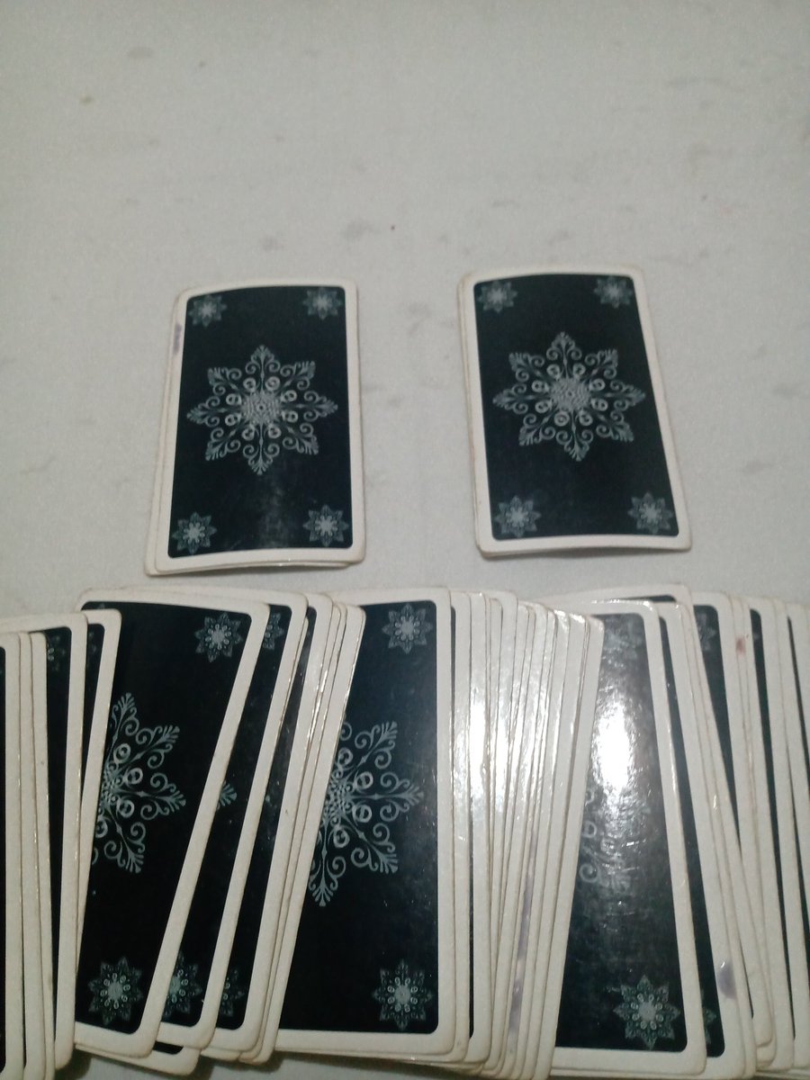 imperafer's tweet photo. ♥️ Como o/a crush me vê? 🗣️
Pense no ser de luz, ouça sua intuição e depois escolha um montinho.
Favorita, e de RT pra que essa mensagem chegue em mais seres de luzes.
Resultado amanhã às 19h00. 
Gratidão, amores! https://t.co/Y76Z9N7xYQ