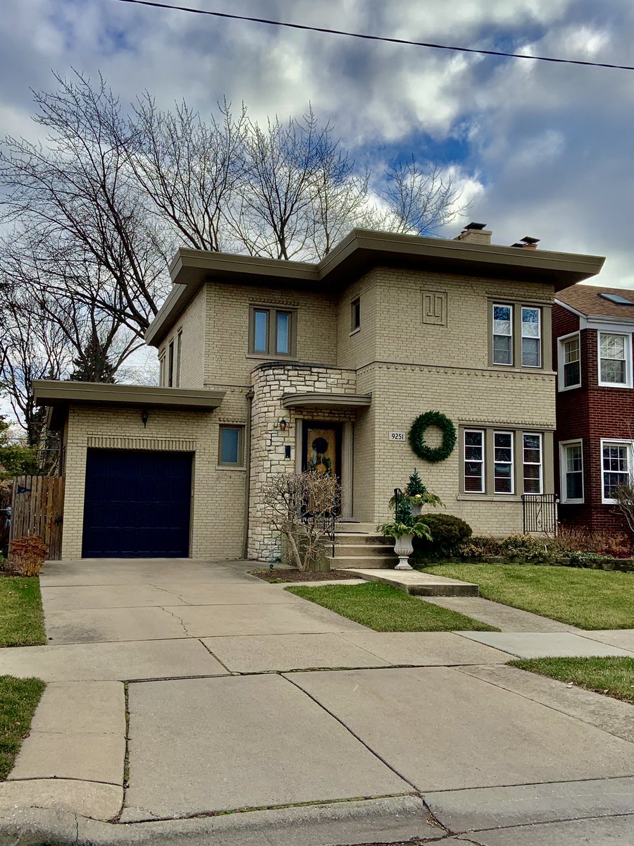 Elmer Carlson is a somewhat unsung Chicago architect of the 1930s through the 1950s. I’m here tonight to sing him.   These are some of his houses in Beverly, where he lived and where many of his buildings are. (The last 2 are different angles on the same house)