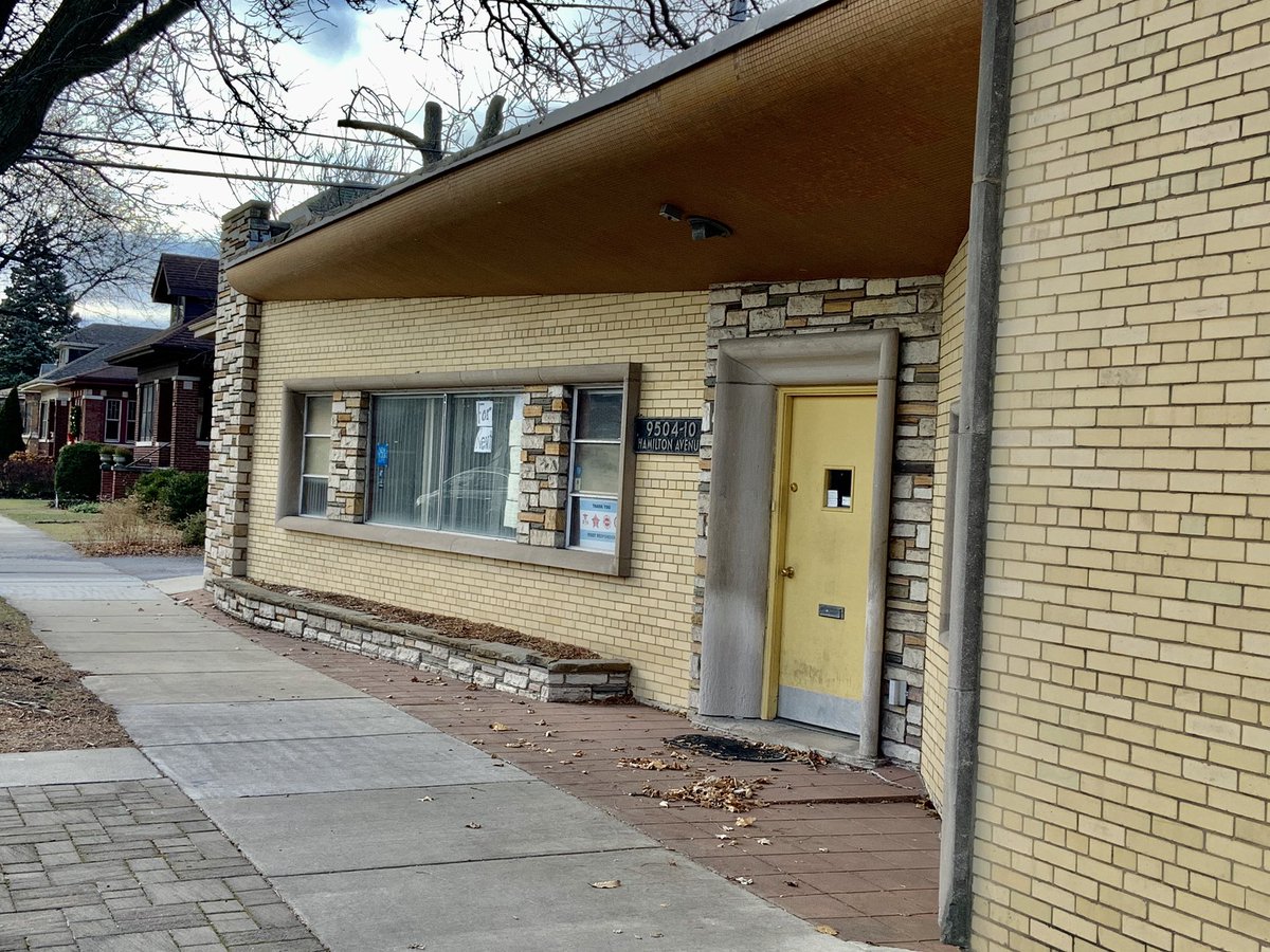Just a few blocks away, on 95th Street, is the office Carlson designed for his firm in about 1947. It’s in his help-wanted ads that year. The next year, he built the shops that run east along 95th to the corner at Hamilton.