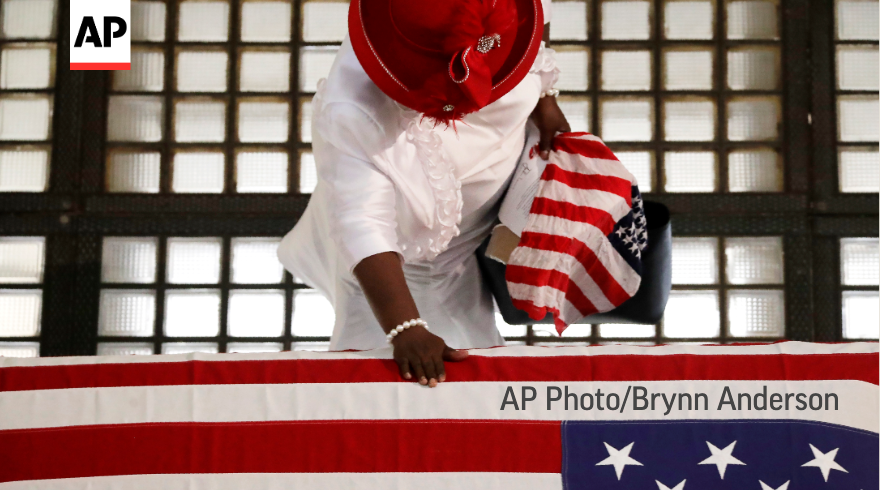 Ga Breeedlove pays tribute to Rep. John Lewis who laid in repose at the Georgia State Capitol on July 29, 2020. 

Photos capturing remembrance are among the @AP photos of the year. apne.ws/cOMjZTB #APPhotos2020