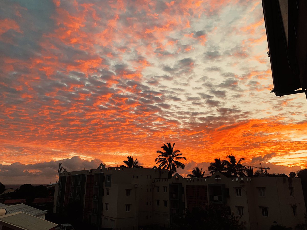 NickyLars0n's tweet photo. 5h30 🌄 bonjour mon 974 #team974 #iledelareunion #reunionisland https://t.co/ADQHEvIDUW