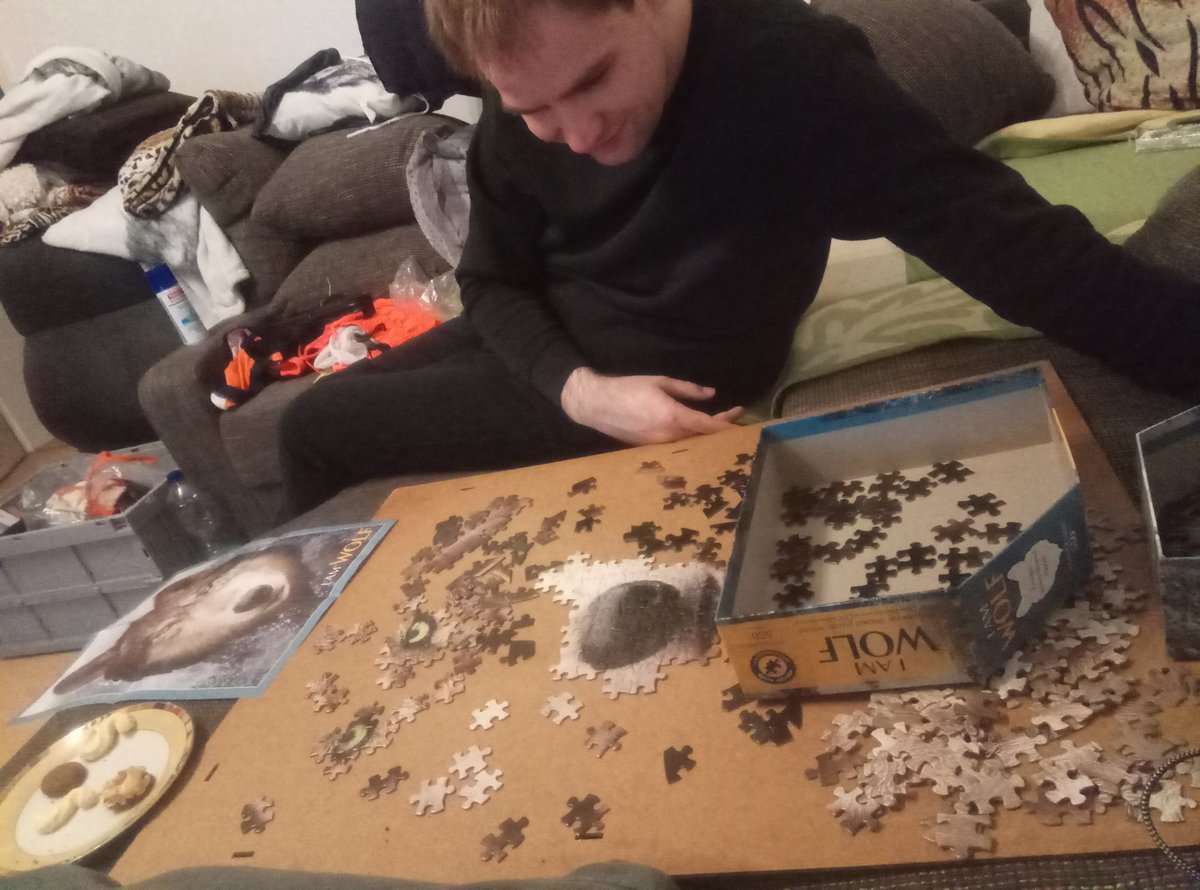 FervoryFire's tweet photo. My mate and I got a nice wolf-shaped puzzle from my family. A nice way to spend time together at home. https://t.co/rjLuOGJfn5