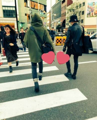 Probably by the time that these two are in Japan, some Japanese ARMYs spotted them walking down the streets of Tokyo and Disneyland: (photos weren’t posted right away for the sake of their privacy and leak of location)