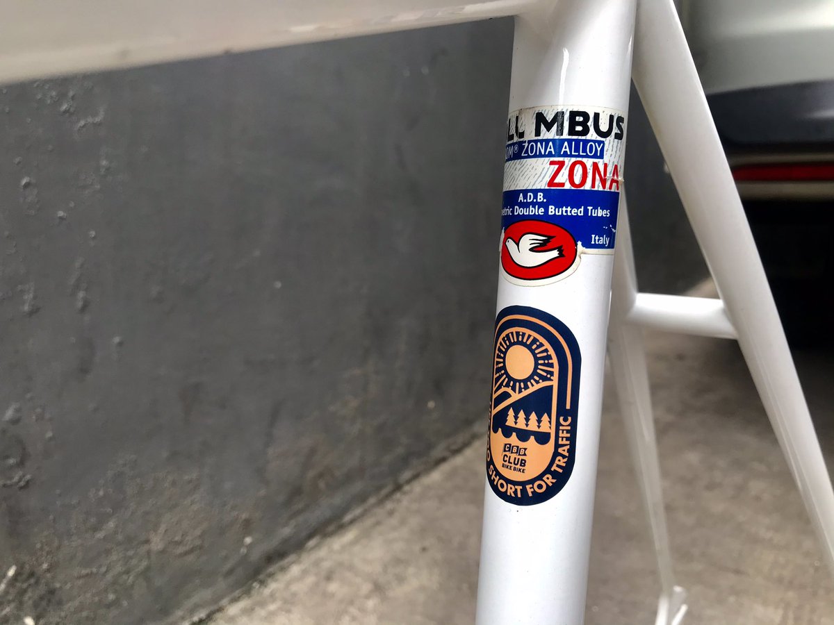 skeboyz's tweet photo. Frameset : 14 bike co UK (rare)
Size : 52
Bonus : 
- Head set velo orange grand cru
- Hkk njs Chain
Ga sampe sebulan pake masih mulus
Harga : 7,5jt (nego)
Wa : 0819872231
#fnfjb https://t.co/rPBll3wa6E