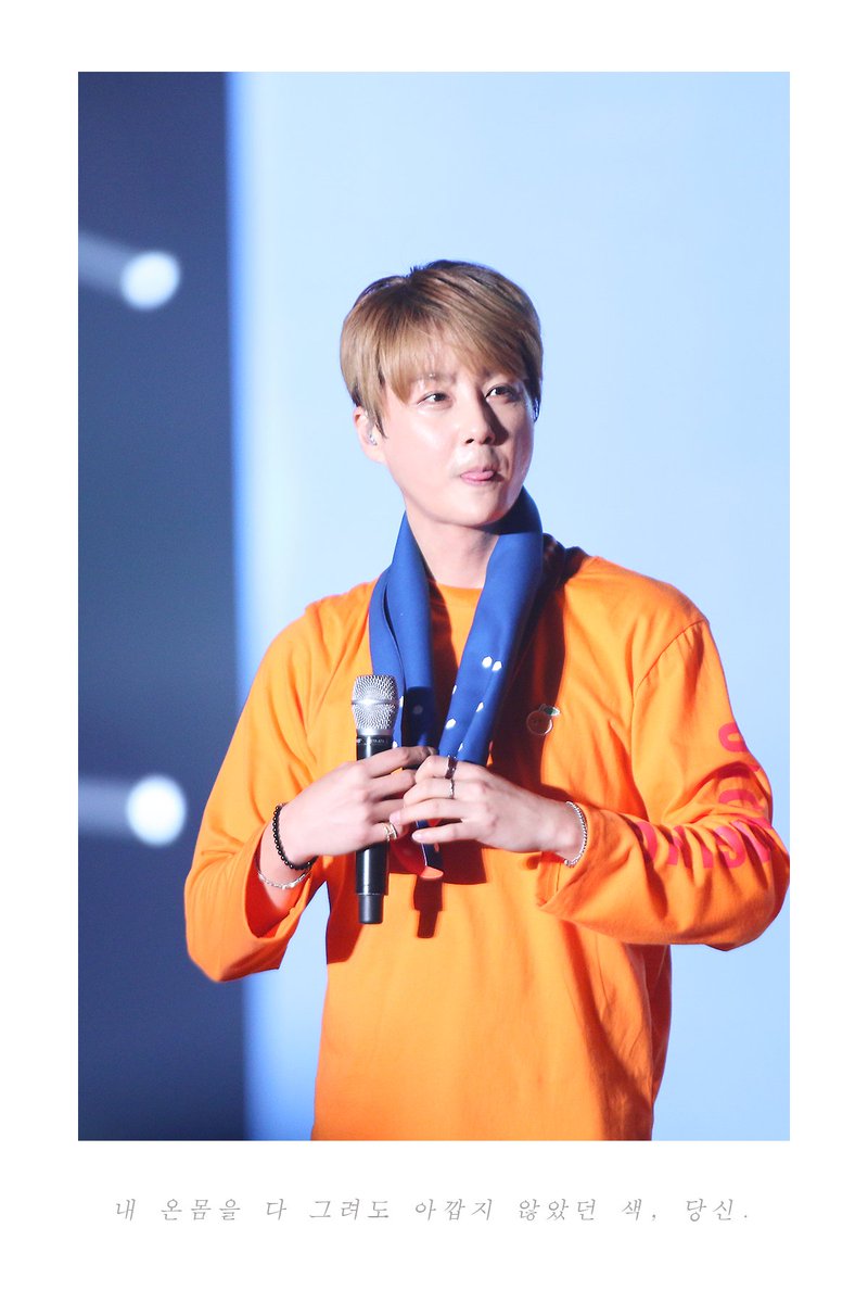 2020-2021 ONE AND ONLY PROJECT
 " ONE DAY _ 하루 "

D - 128 🌹

내 온몸을 다 그려도 아깝지 않았던 색, 당신.