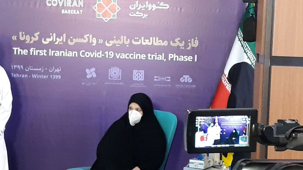 isna_farsi's tweet photo. تصاویری از اولین داوطلب دریافت واکسن کرونای ایرانی( دختر مخبر، رئیس ستاد اجرایی فرمان امام ) https://t.co/4O2YDgy8A8