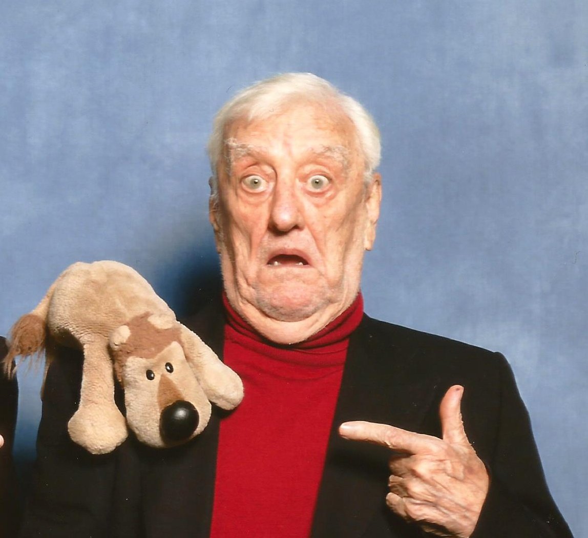 Happy birthday #BernardCribbins!😀

#DoctorWho #TheWombles