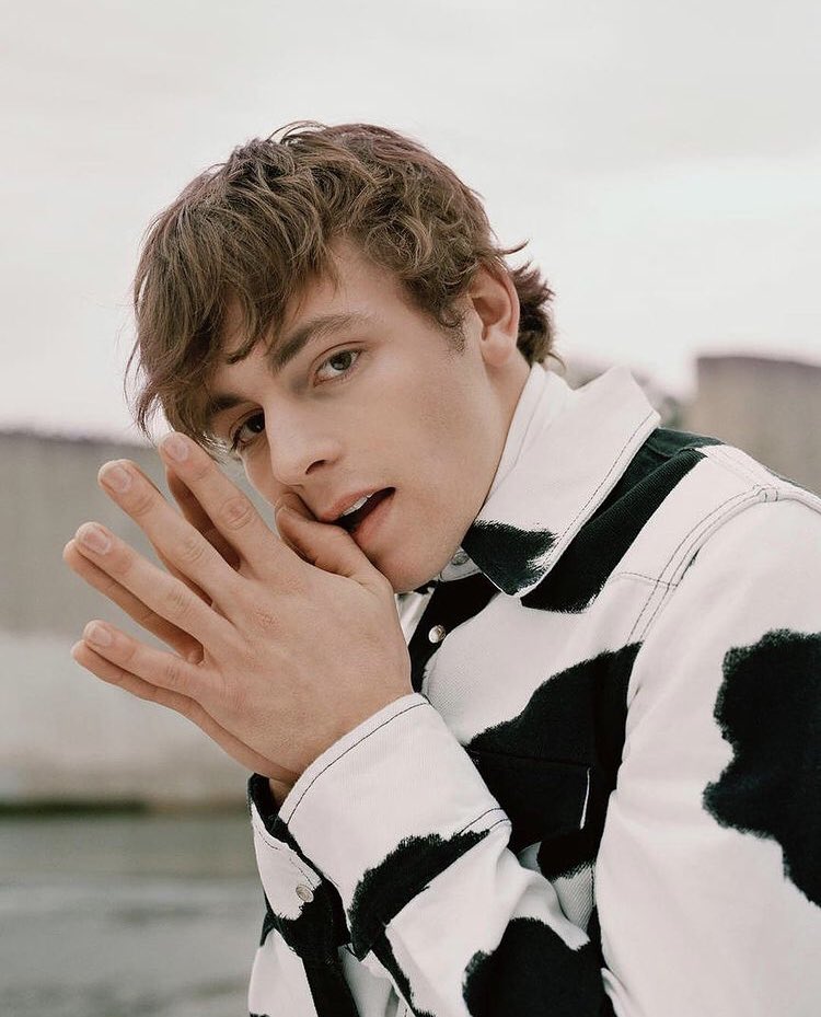 Happy birthday Ross Lynch 
